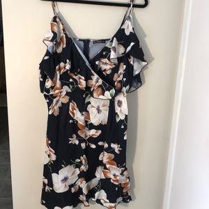 Never worn flutter sleeve dress